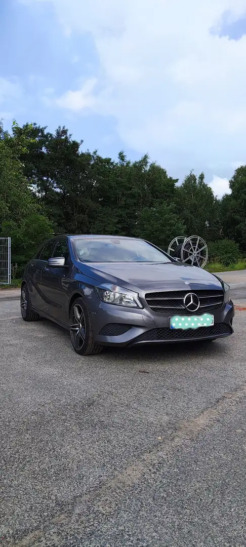 Mercedes-Benz A 180 (BlueEFFICIENCY) Urban - 1