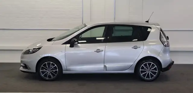 Renault Scenic view 5