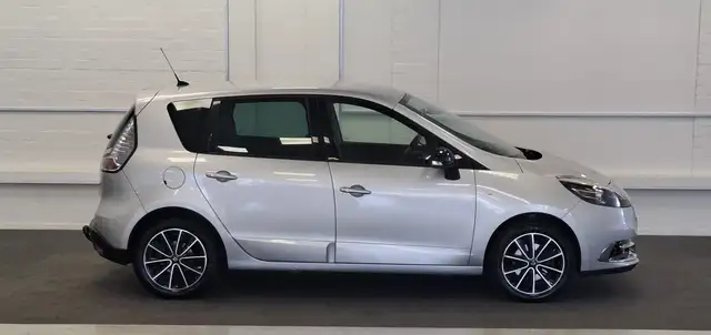 Renault Scenic view 4