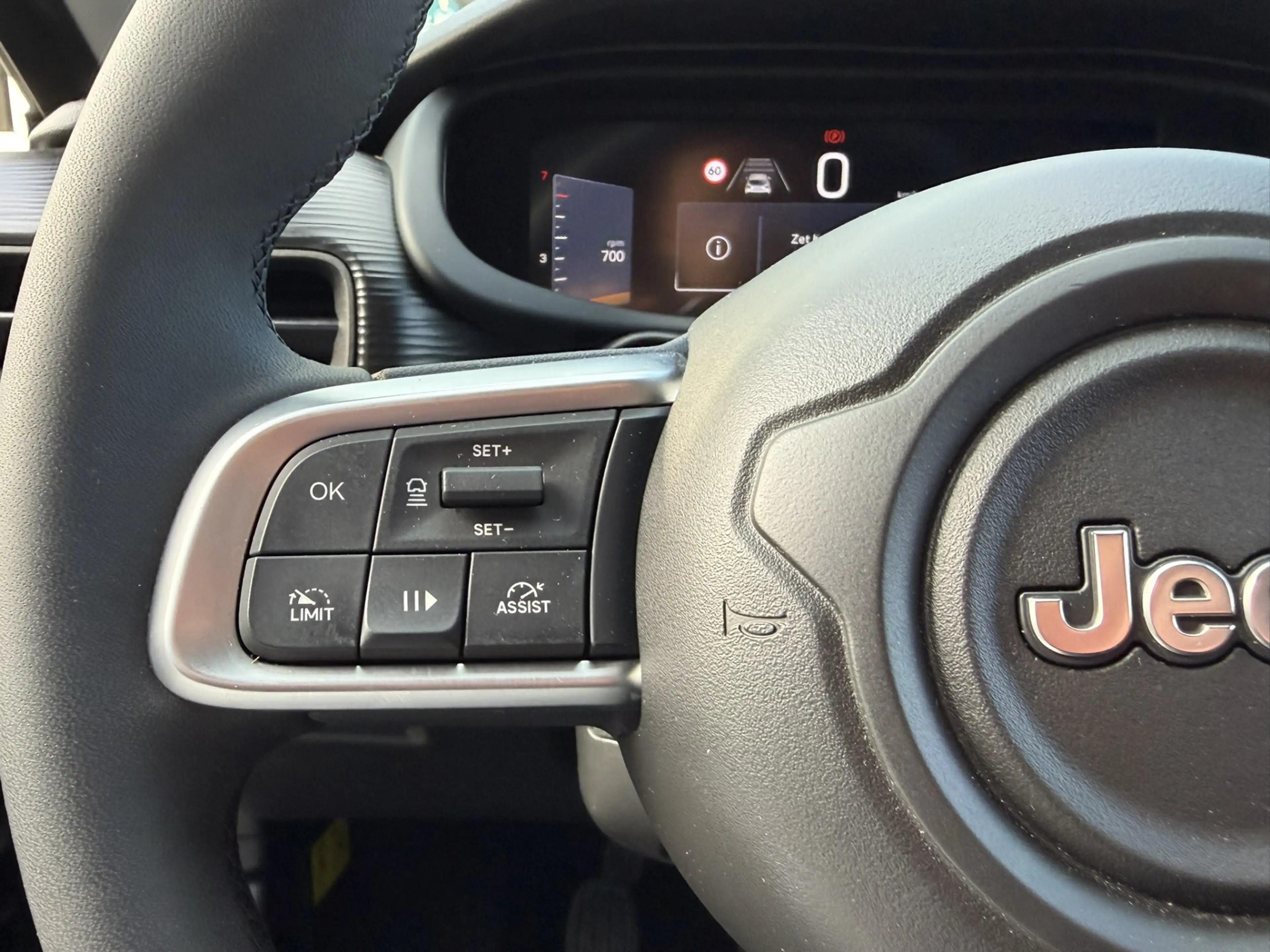 Jeep Avenger 1.2 Altitude | Winterpack | Camera | Apple/Android — photo 12