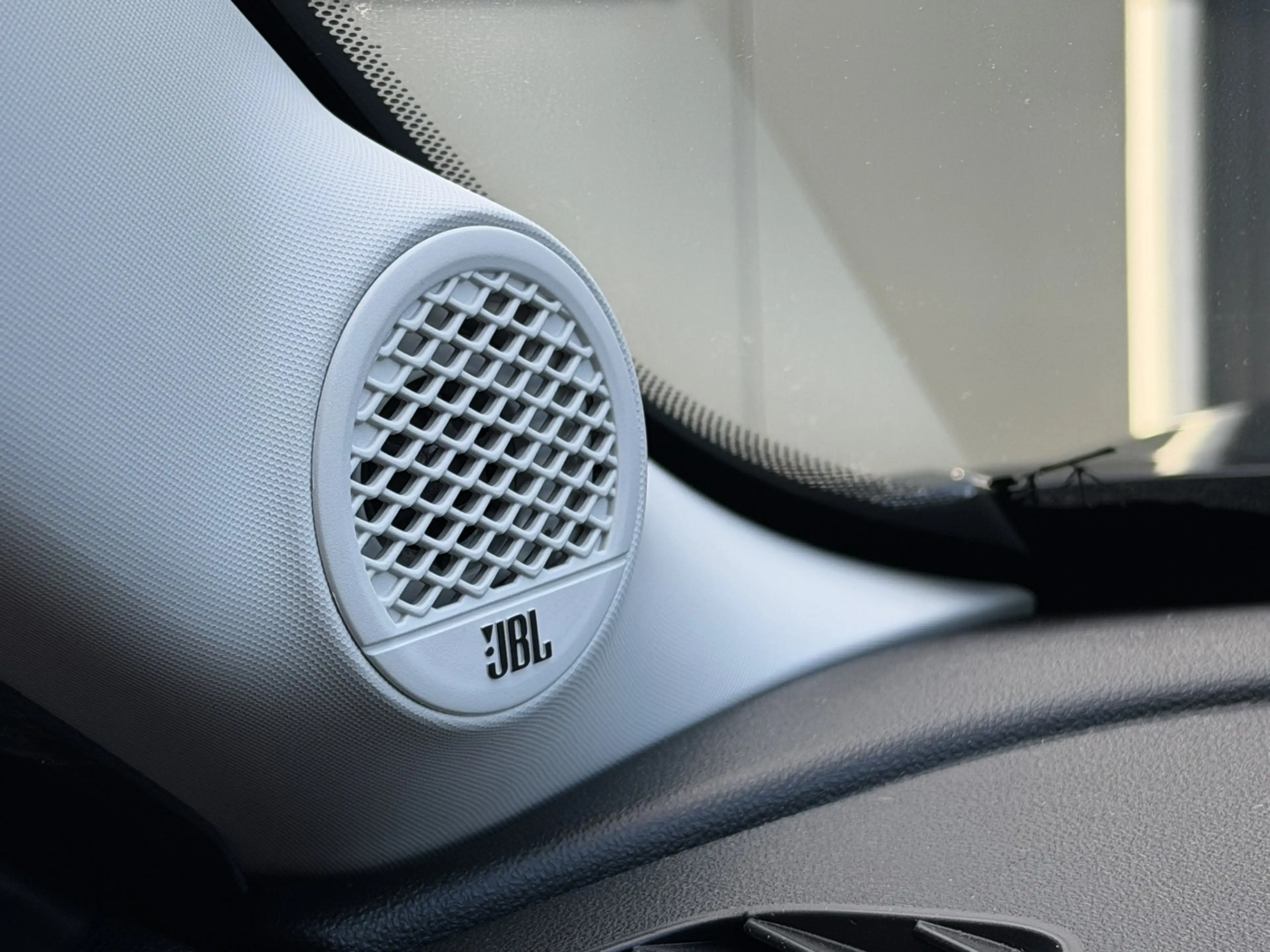 Jeep Avenger 1.2 Altitude | Winterpack | Camera | Apple/Android — photo 20