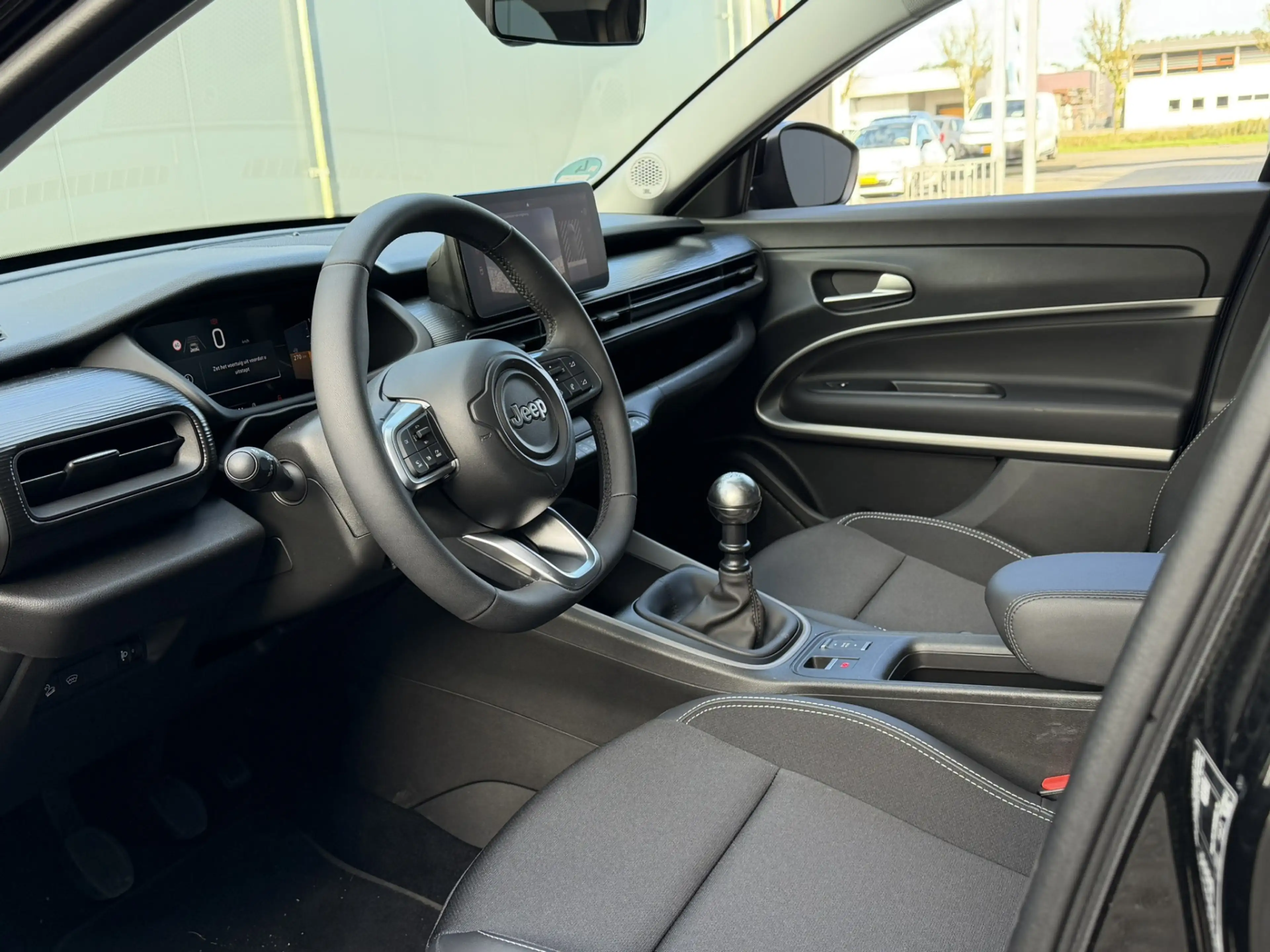 Jeep Avenger 1.2 Altitude | Winterpack | Camera | Apple/Android — photo 9