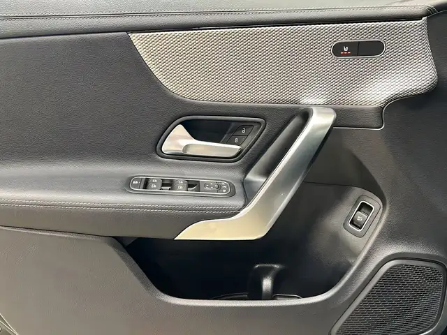 Mercedes-Benz Cla view 14