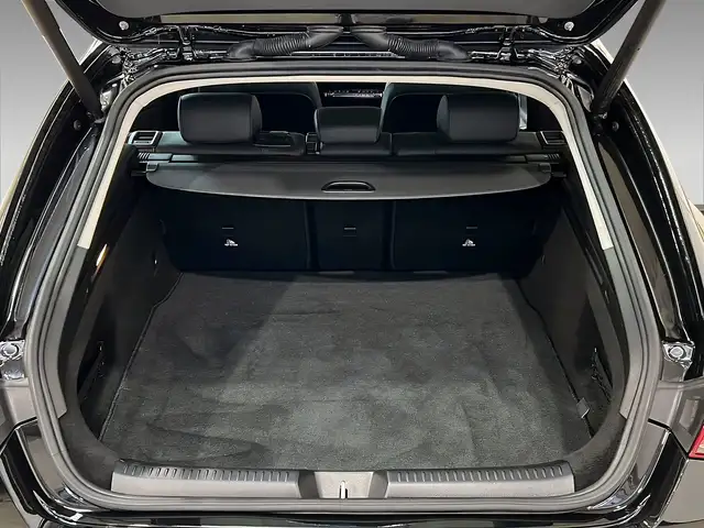 Mercedes-Benz Cla view 8