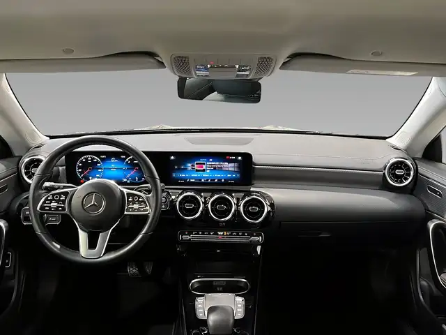 Mercedes-Benz Cla view 11