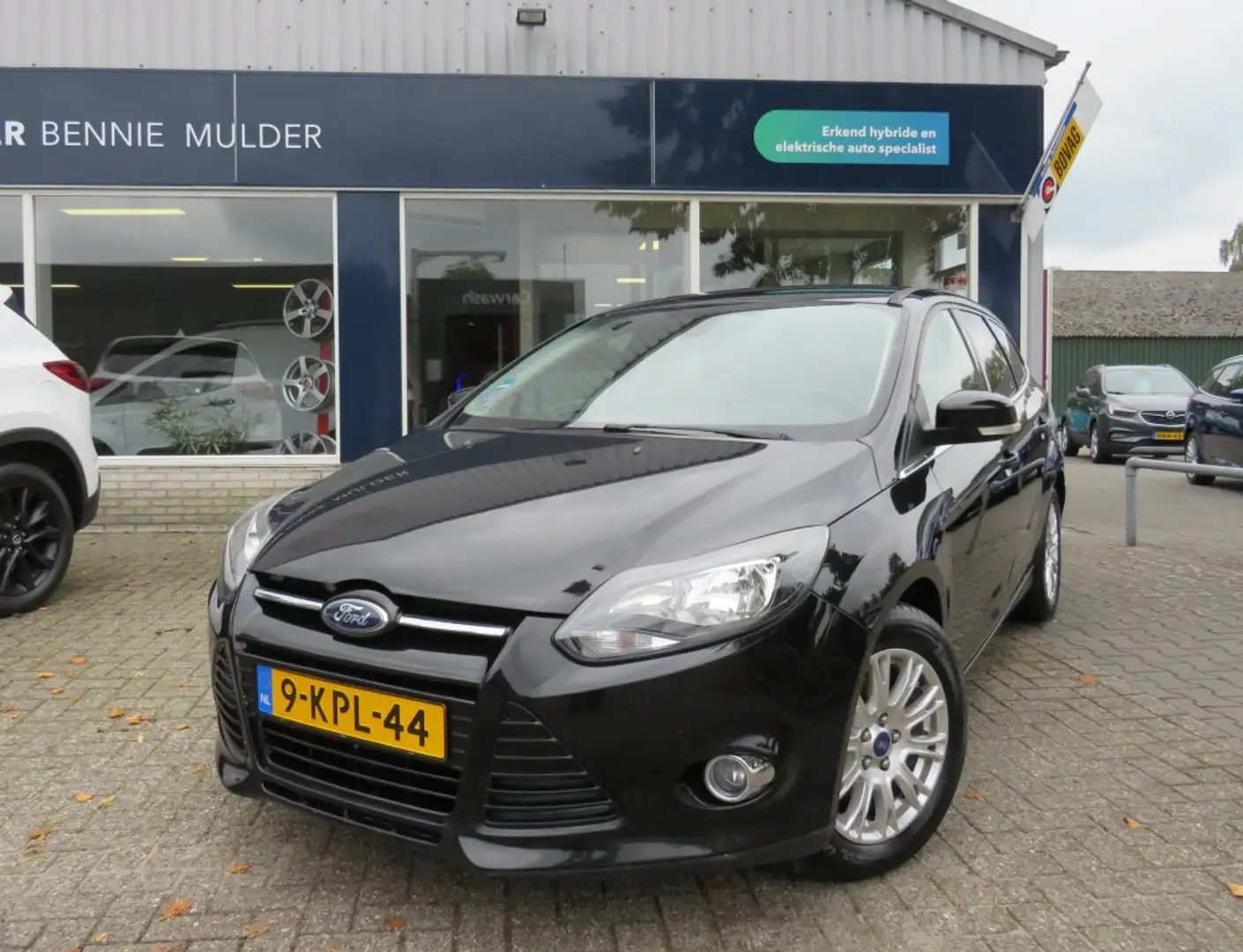 Ford Focus Wagon 1.0 EcoBoost Titanium AIRCO/ECC / CRUISE / T Negro - 1