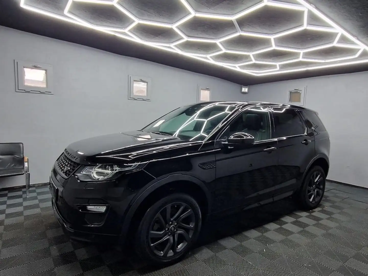 Land Rover Discovery Sport SE AWD Dynamic|AUTO|7 SITZER|PANO Noir - 1