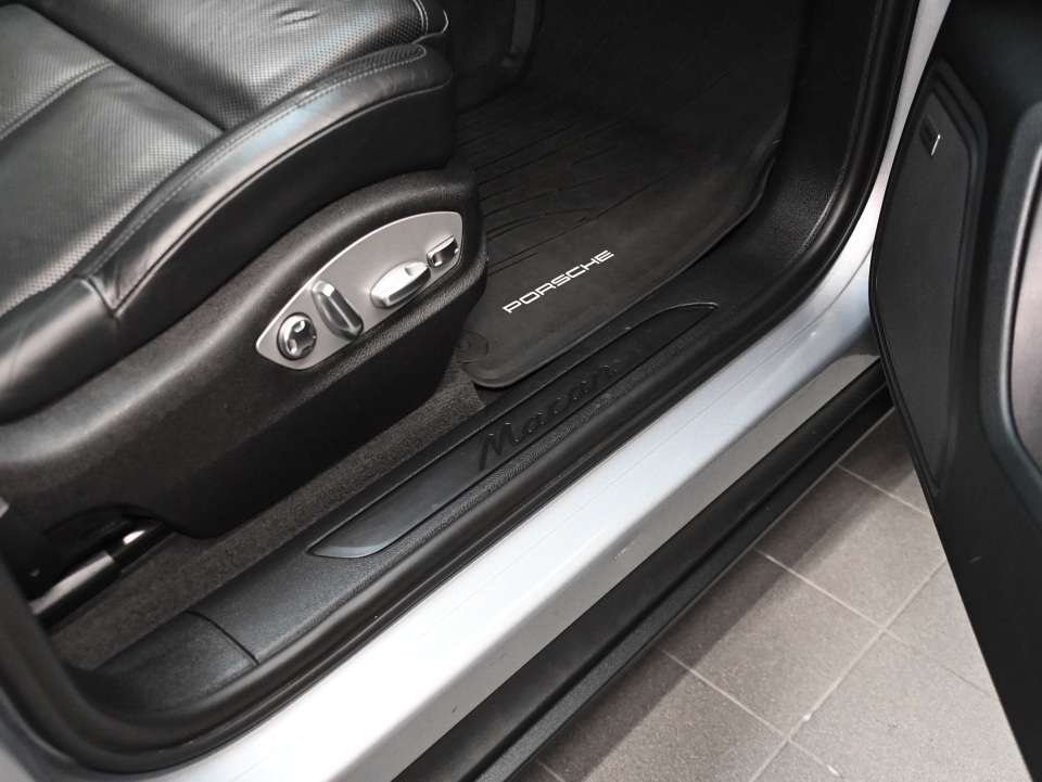 2021 Porsche Macan Premium Plus Pack - PORSCHE CERTIFIED EXT WARRANTY thumb 40