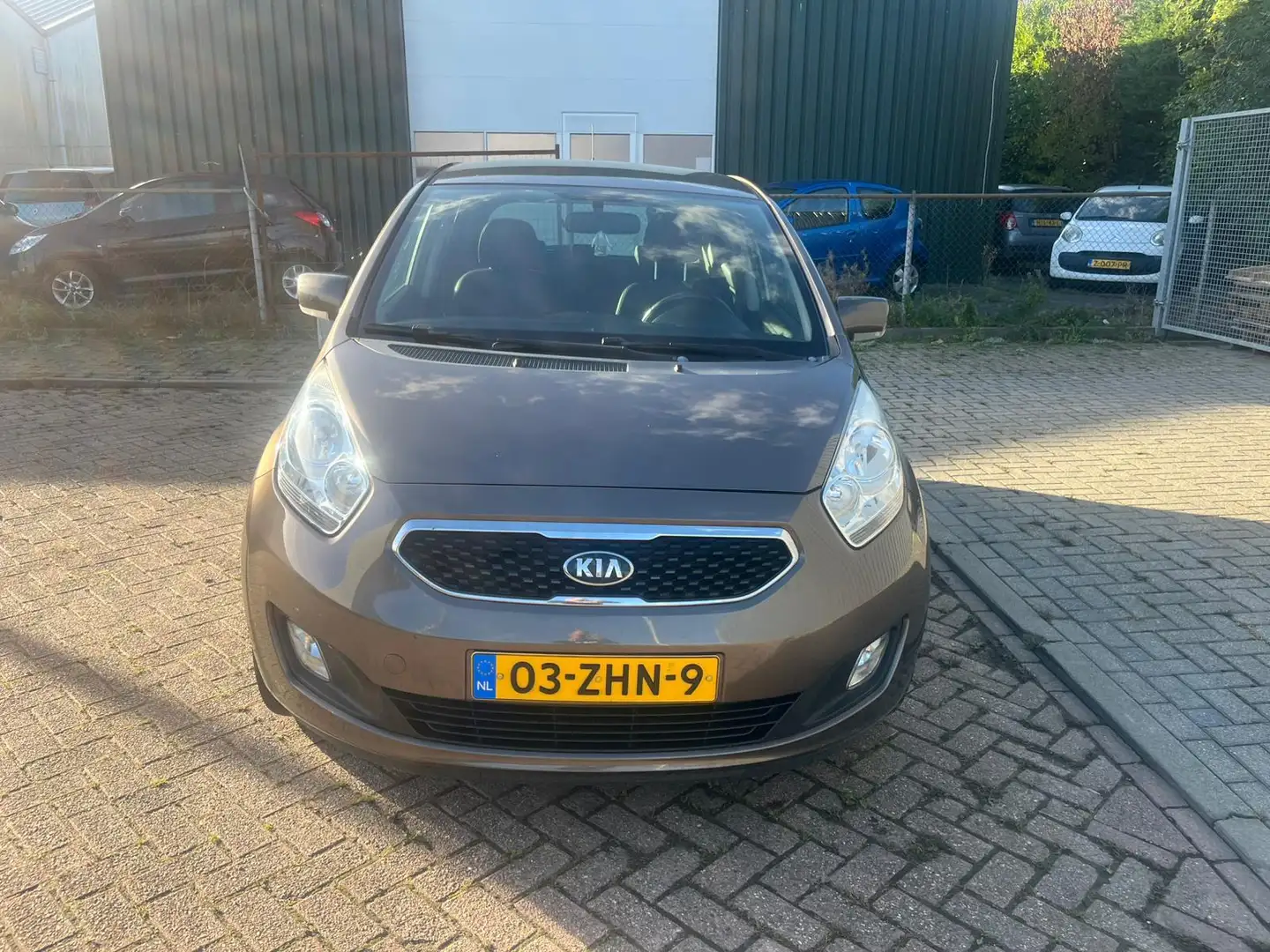Kia Venga 1.4 CVVT Super Pack Airco Navi Achterrijcamera Pdc Bruin - 2