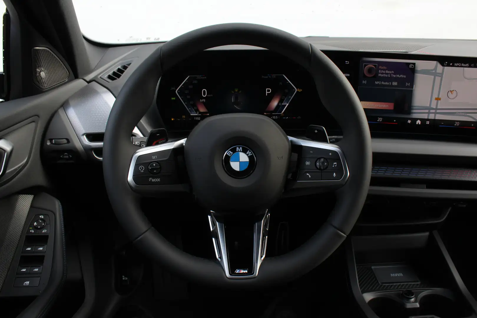BMW 120 1 Serie High Executive M Sport Automaat / Sportsto Mauve - 2
