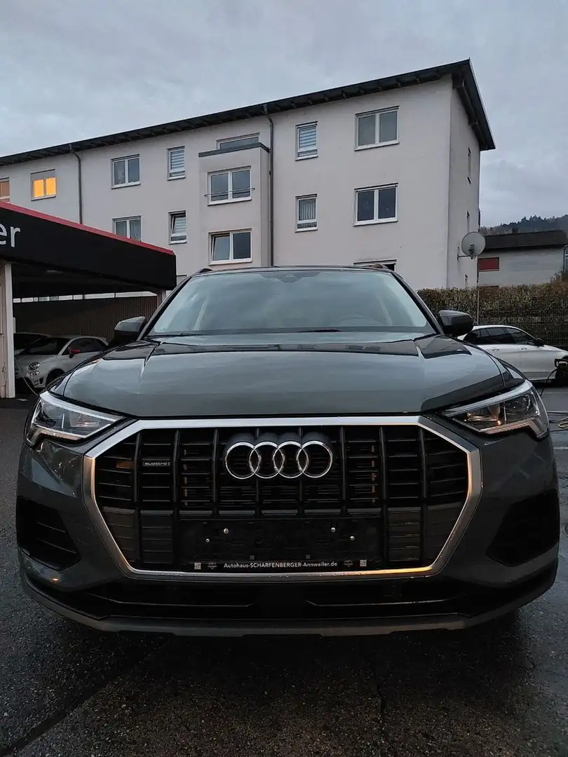 Audi Q3 40 TFSI Quattro+8fach+El.Heckklappe+Garantie Gris - 2