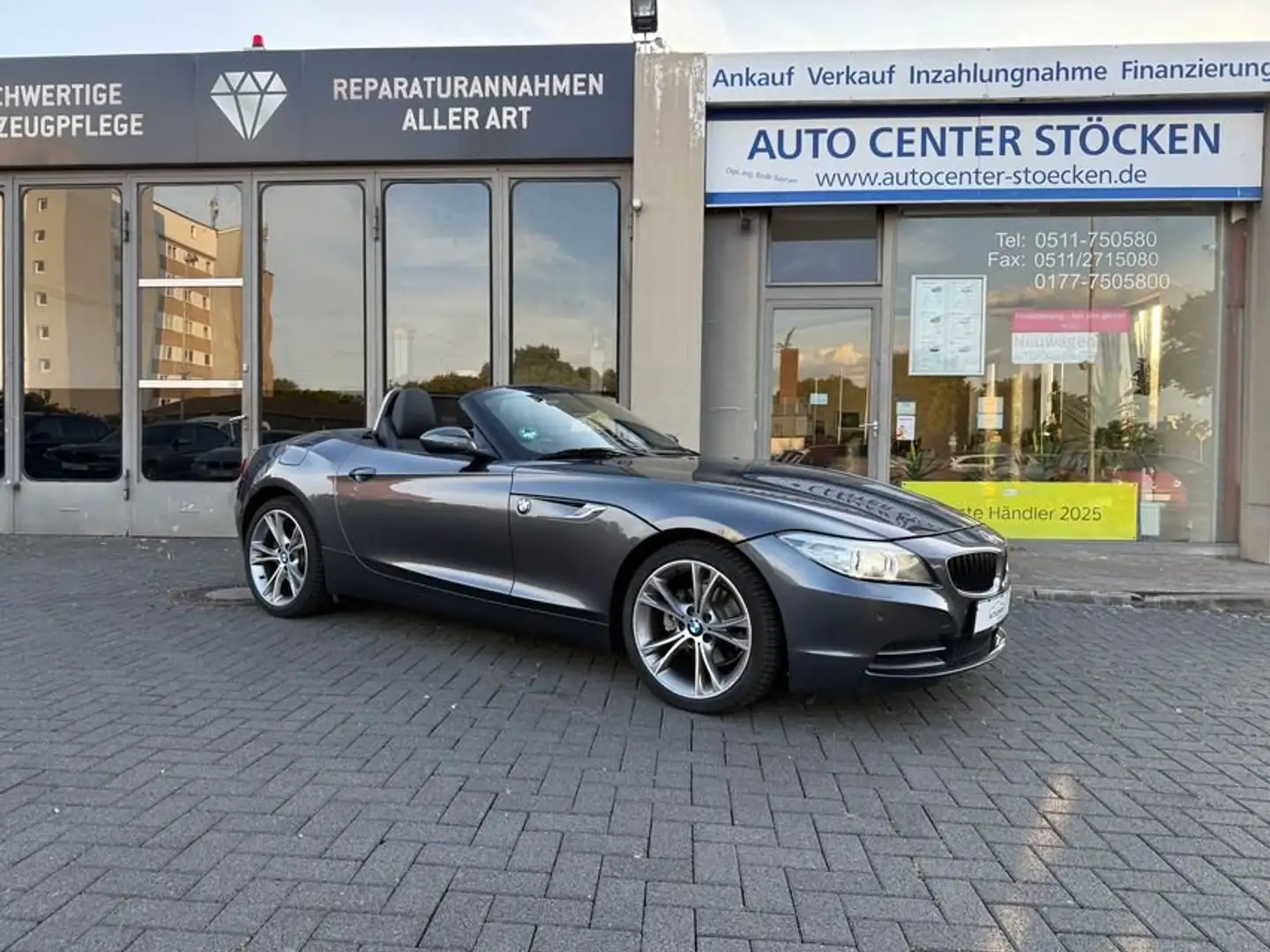 BMW Z4 sDrive 18i NUR 16400kmLeserAutomatikPDC 18 Zoll Gris - 1