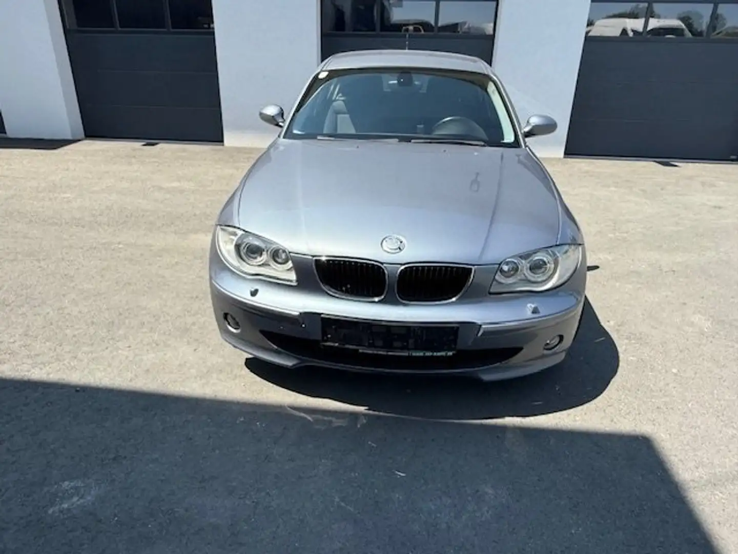 BMW 118 118d Bleu - 1