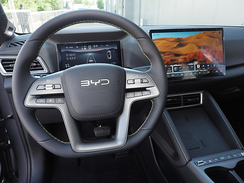 BYD Atto 2 DM-i Boost 156kW 360° Navi Pano 17"Alu — photo 4