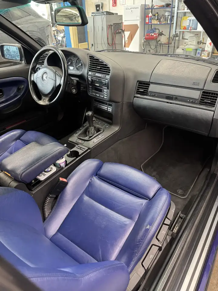 BMW 318 E36 Velvet Blau Individual, foto 6