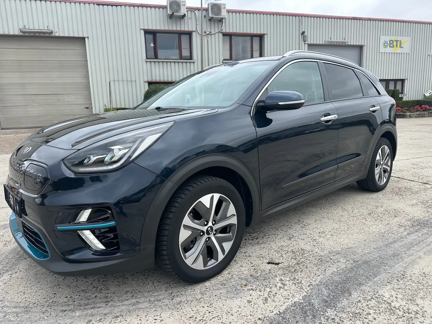 Kia e-Niro Executive Line 64 kWh /// 15200€ netto/// Azul - 1
