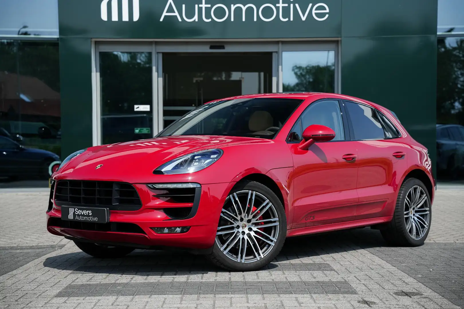 Porsche Macan 3.0 GTS | Panoramadak | BOSE Surround-Sound-System Rood - 2