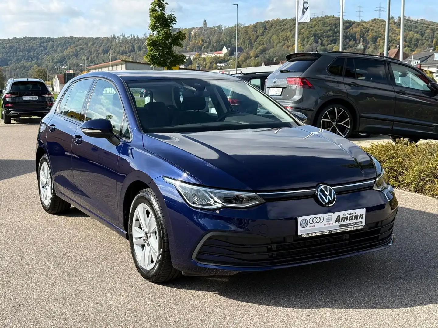 Volkswagen Golf VIII Life 2.0 ACC*Carplay*LED*DAB*Garantie 09/2026 Bleu - 1