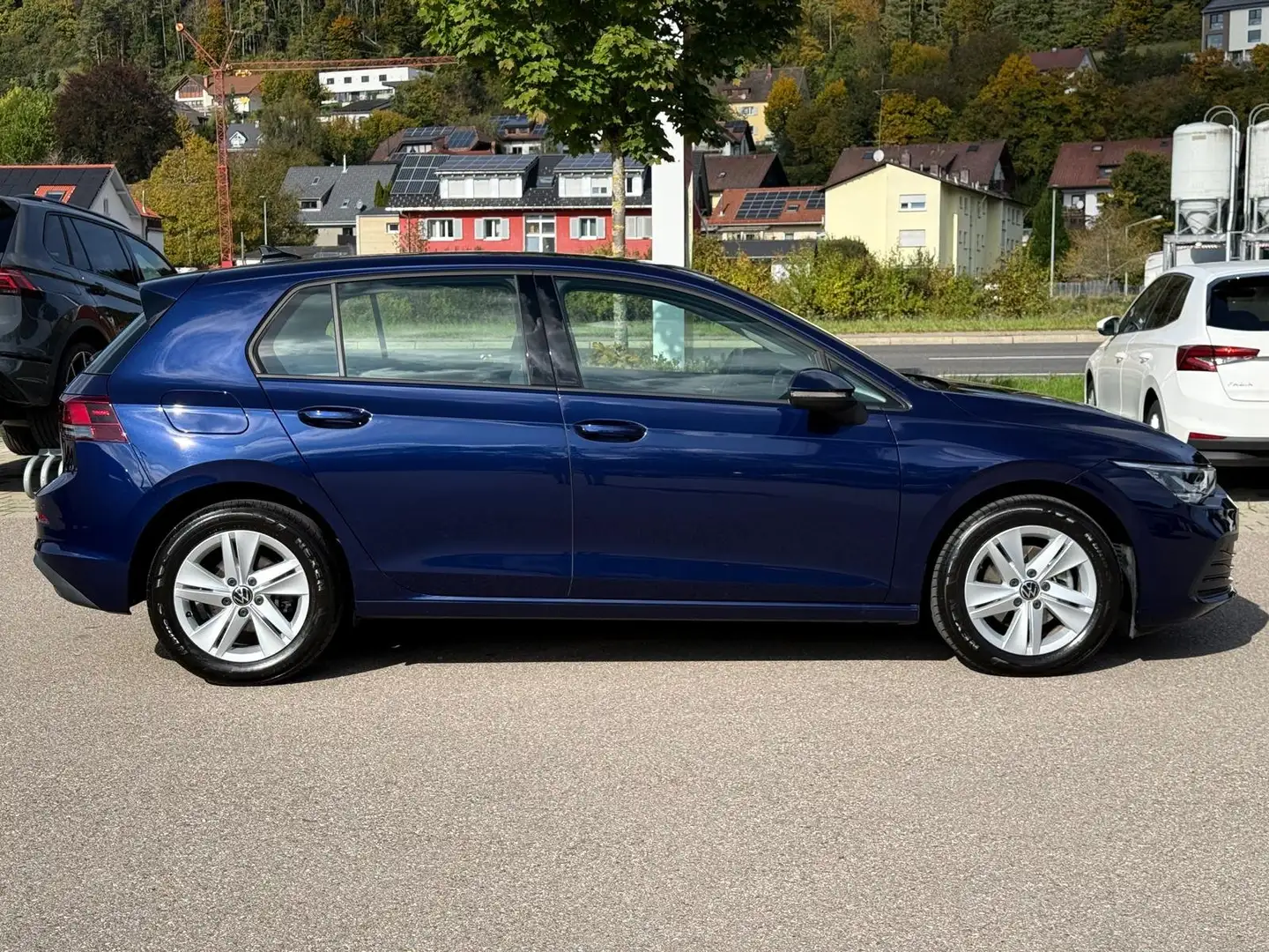Volkswagen Golf VIII Life 2.0 ACC*Carplay*LED*DAB*Garantie 09/2026 Bleu - 2