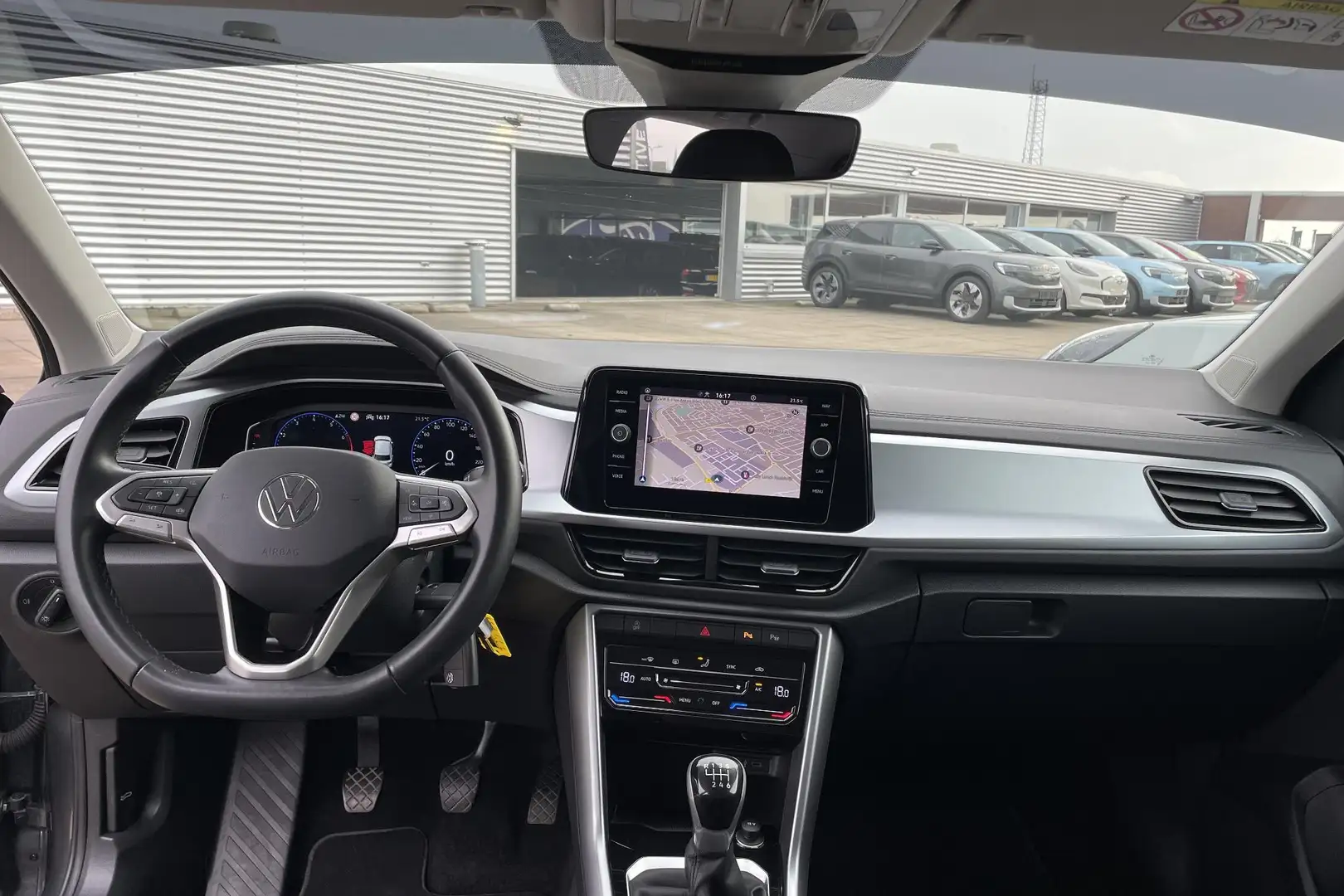 Volkswagen T-Roc 1.0 TSI Life Gris - 2