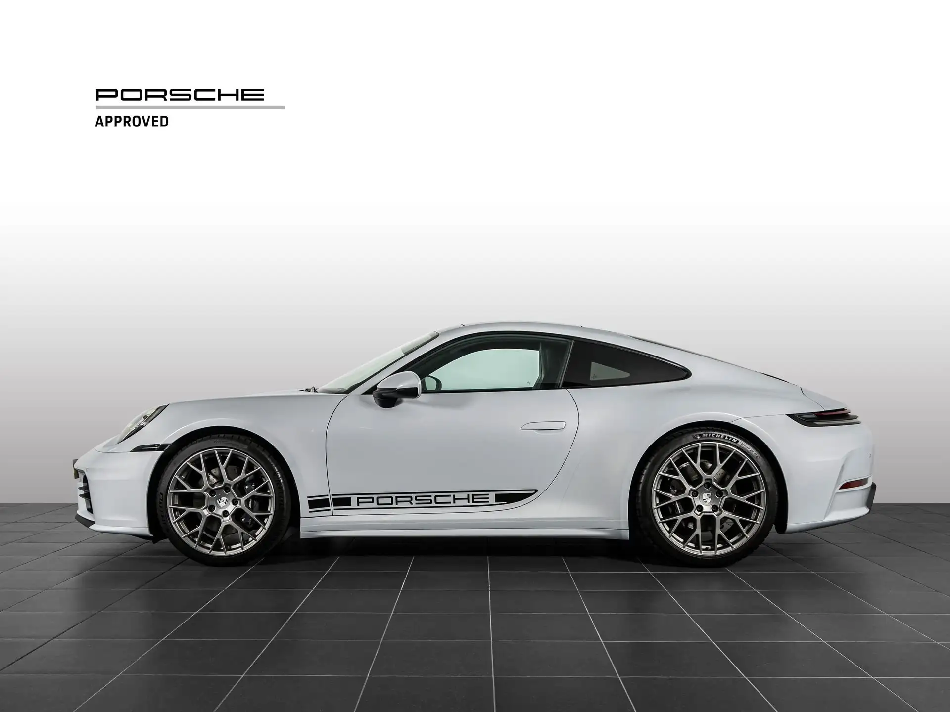 Porsche 911 2025 화이트 사진 2