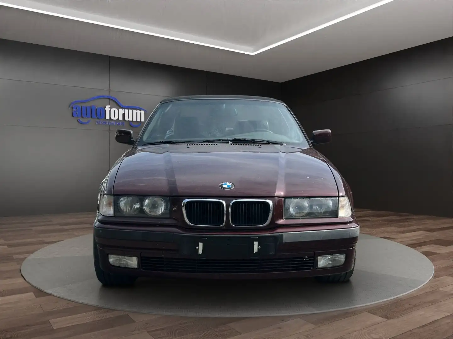 BMW 320 i Cabrio LEDER°SHZ°KLIMAAUTOMATIK Rot - 2