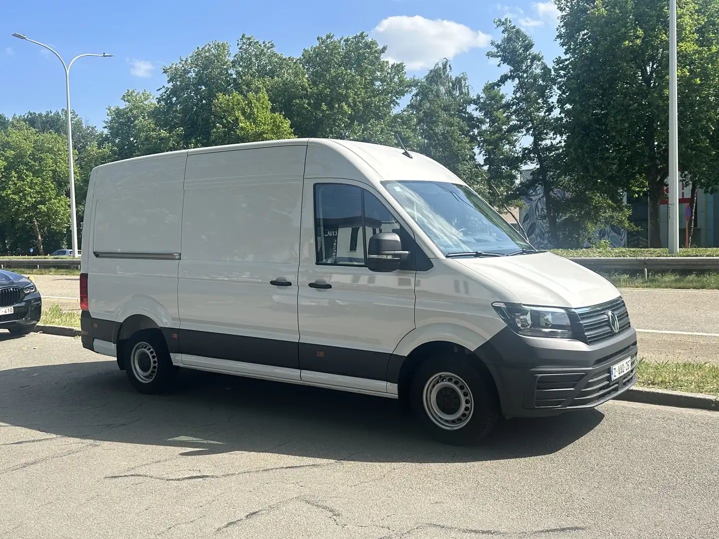 Volkswagen Crafter 35 TDI Autm. VA Trendline Wit - 2