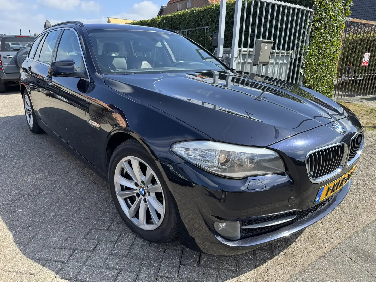 BMW 530 5-serie Touring 530d Executive Zwart - 1
