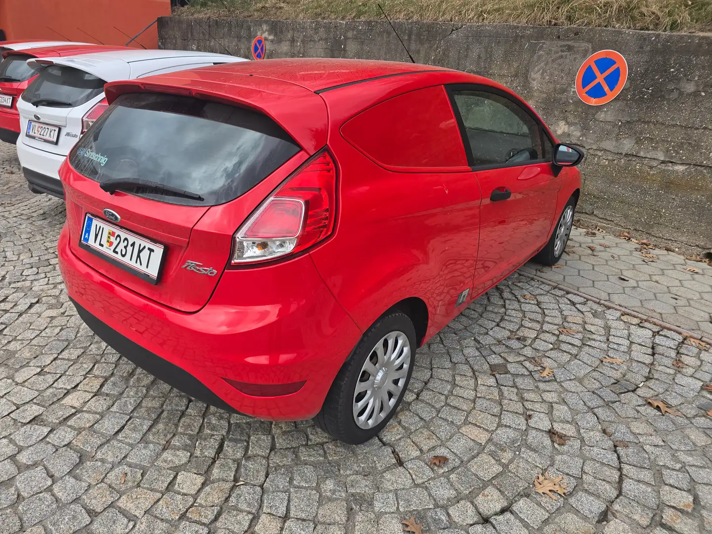 Ford Fiesta Van Rot - 2