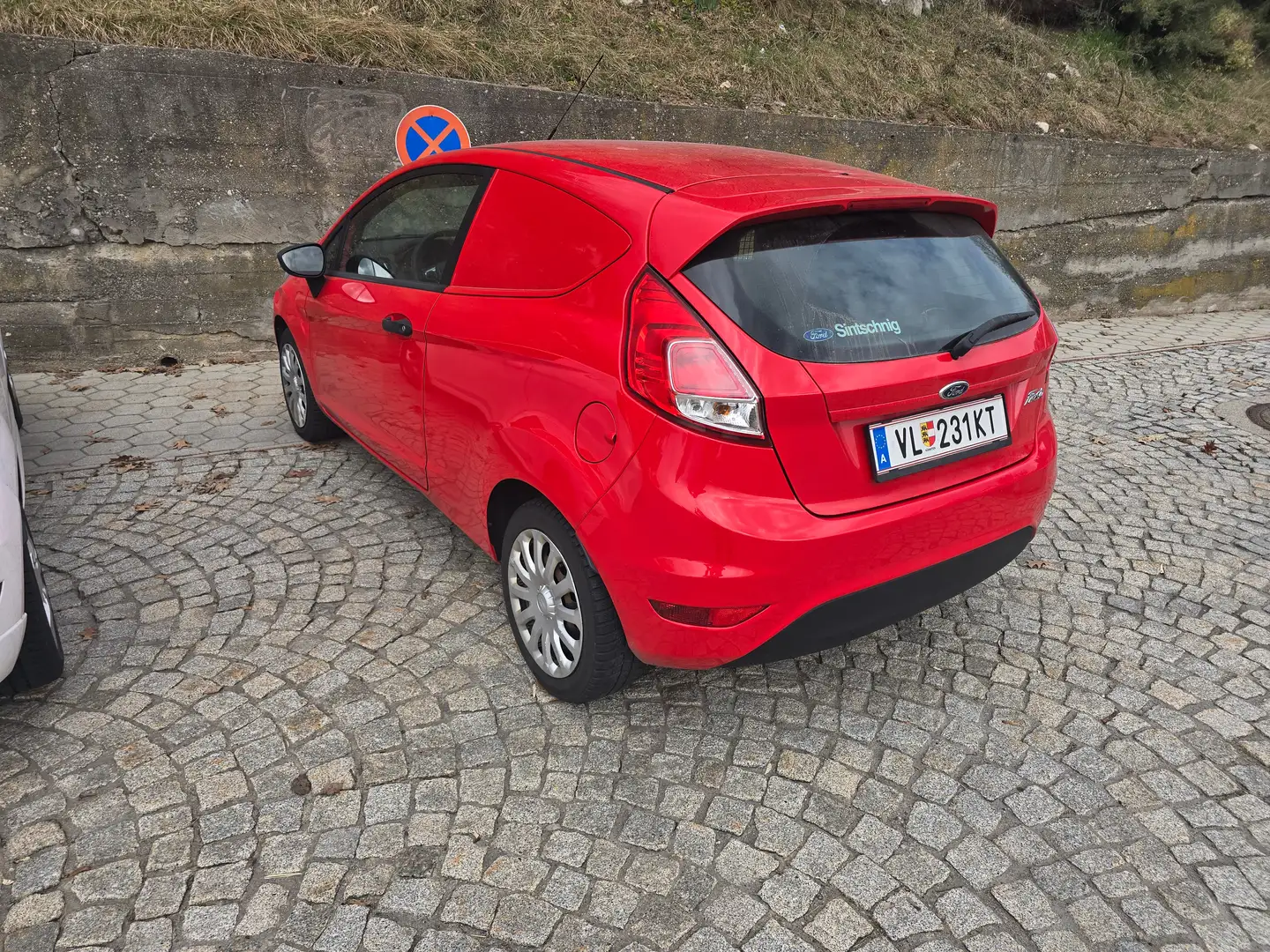 Ford Fiesta Van Rot - 1