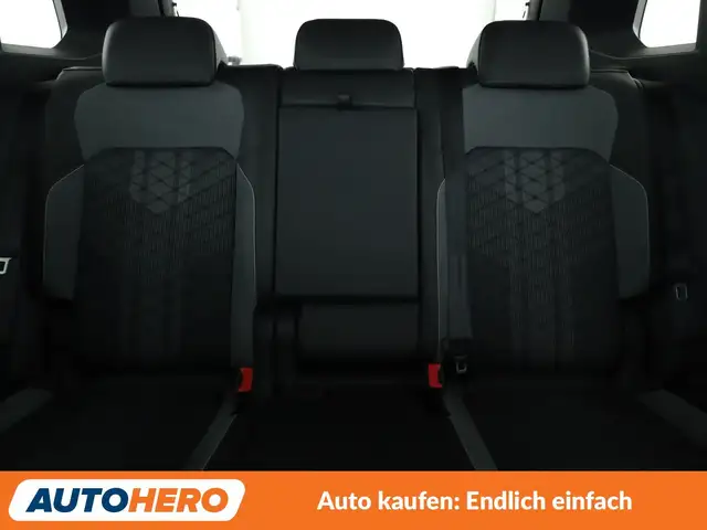 Volkswagen Tiguan view 15