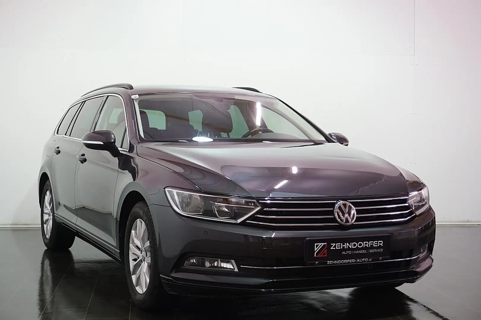 Volkswagen Passat Variant Comfortline 1,6 TDI DSG / AHK / Pickerl NEU / M... Grau - 1