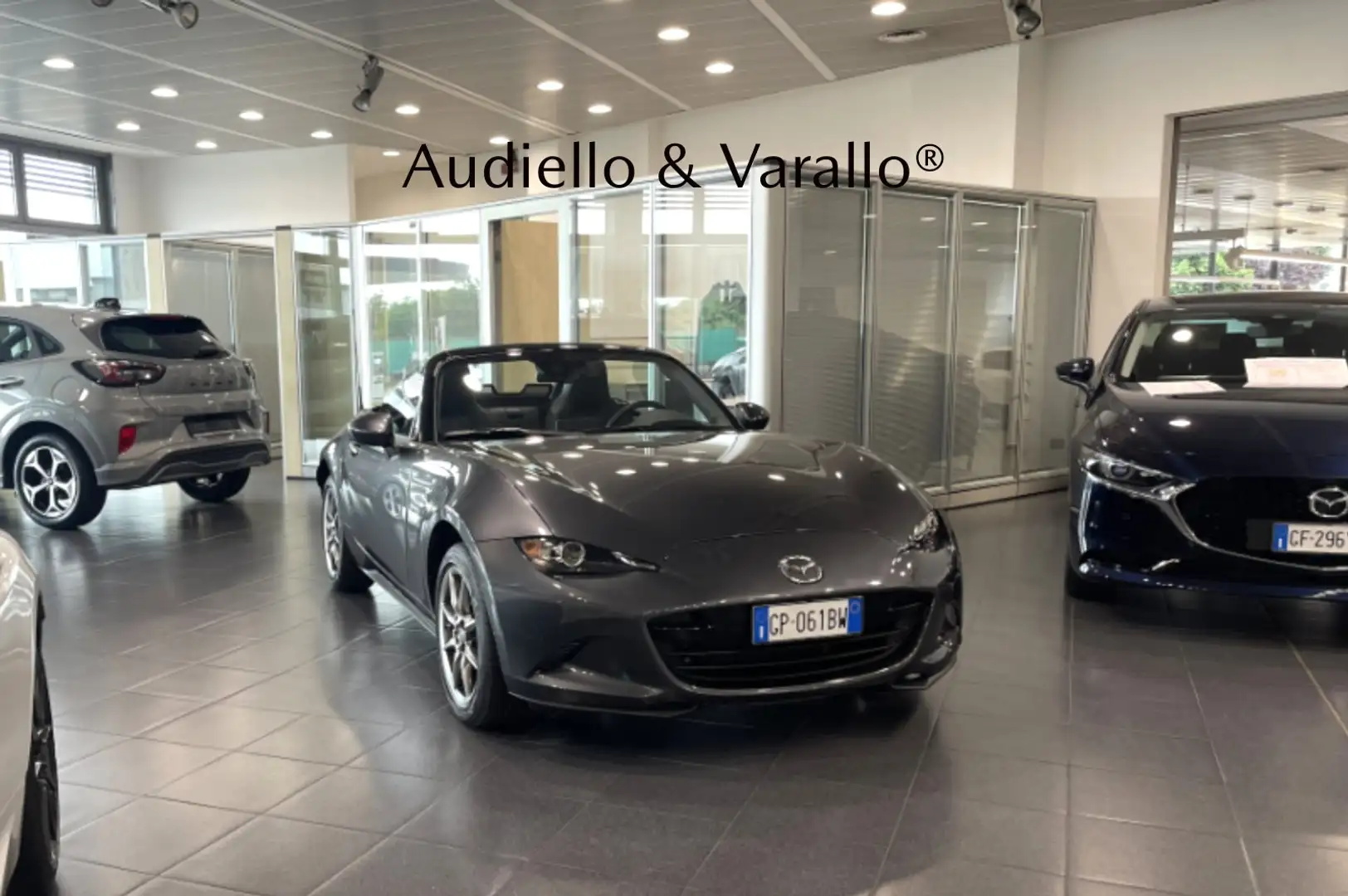 Mazda MX-5 1.5L Skyactiv-G Exclusive-Line - SOLO 5.500 KM! Grigio - 1