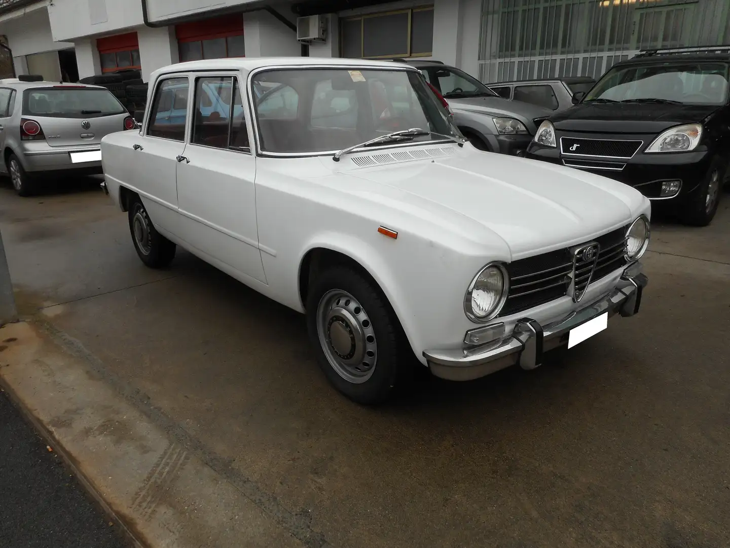 Alfa Romeo Giulia 1300 Ti Alb - 1
