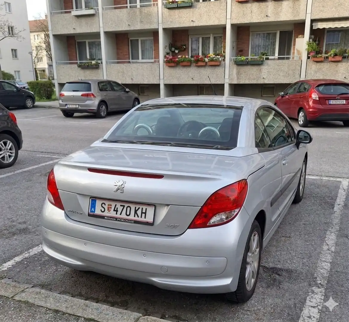Peugeot 207 207 CC 1,6 16V Silber - 2