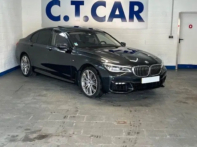 BMW 750 i xDrive  M-Sportpaket - VOLL