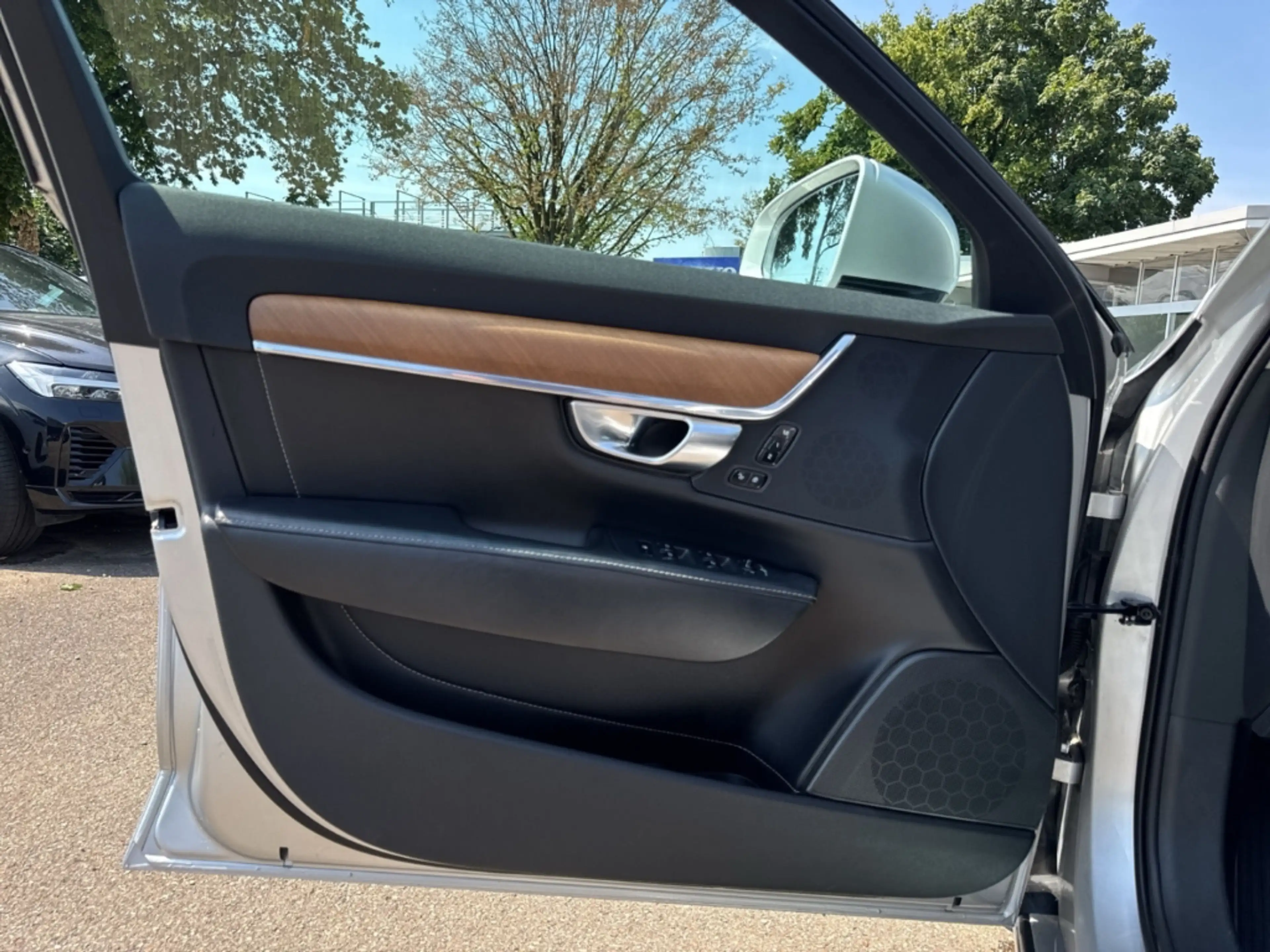 Volvo S90 Inscription AWD D5 DPF Navi Leder Digitales Cockpi — photo 15