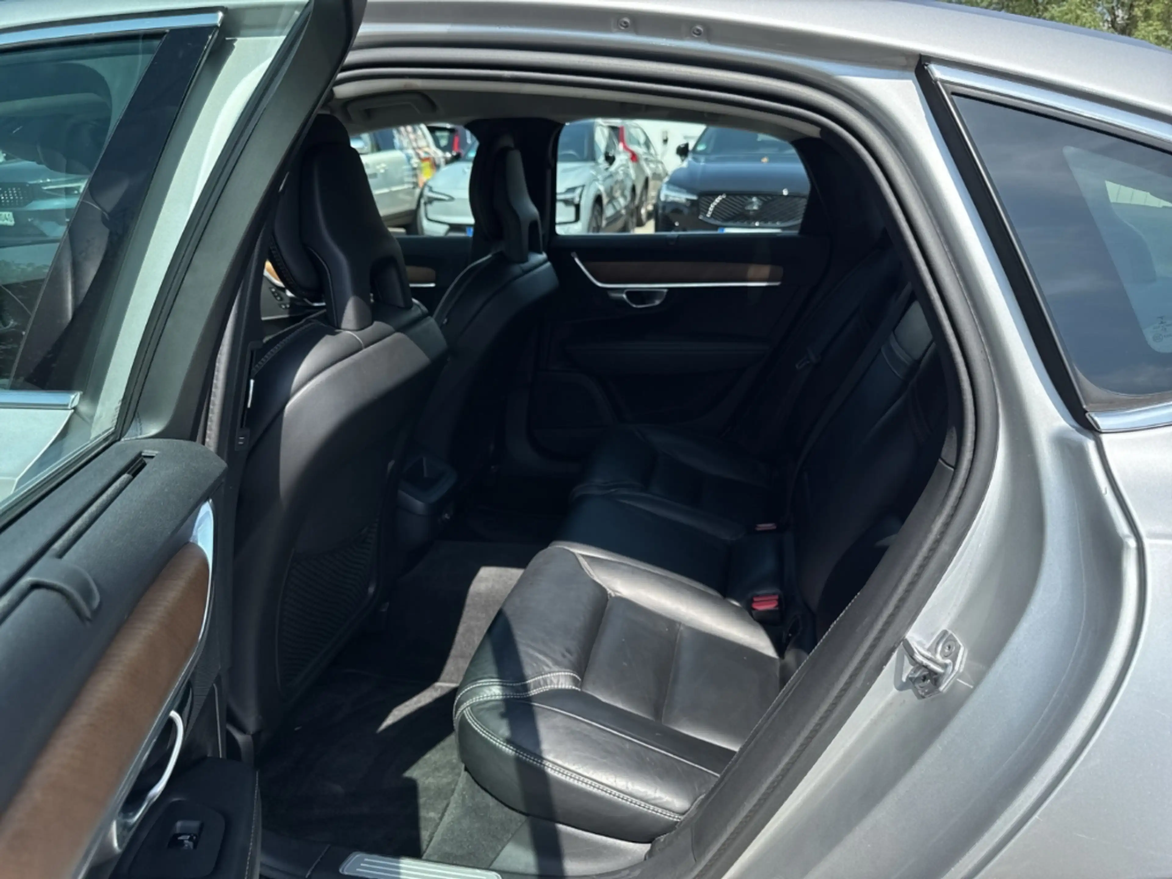 Volvo S90 Inscription AWD D5 DPF Navi Leder Digitales Cockpi — photo 7