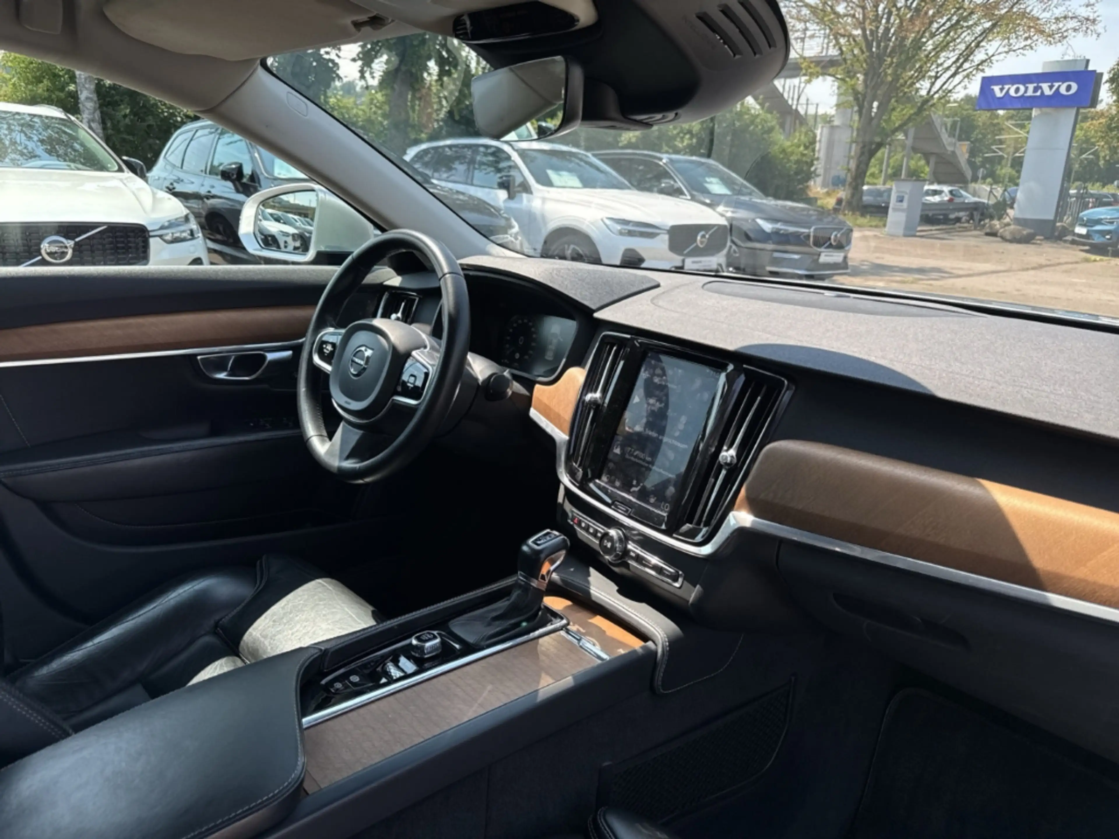Volvo S90 Inscription AWD D5 DPF Navi Leder Digitales Cockpi — photo 10