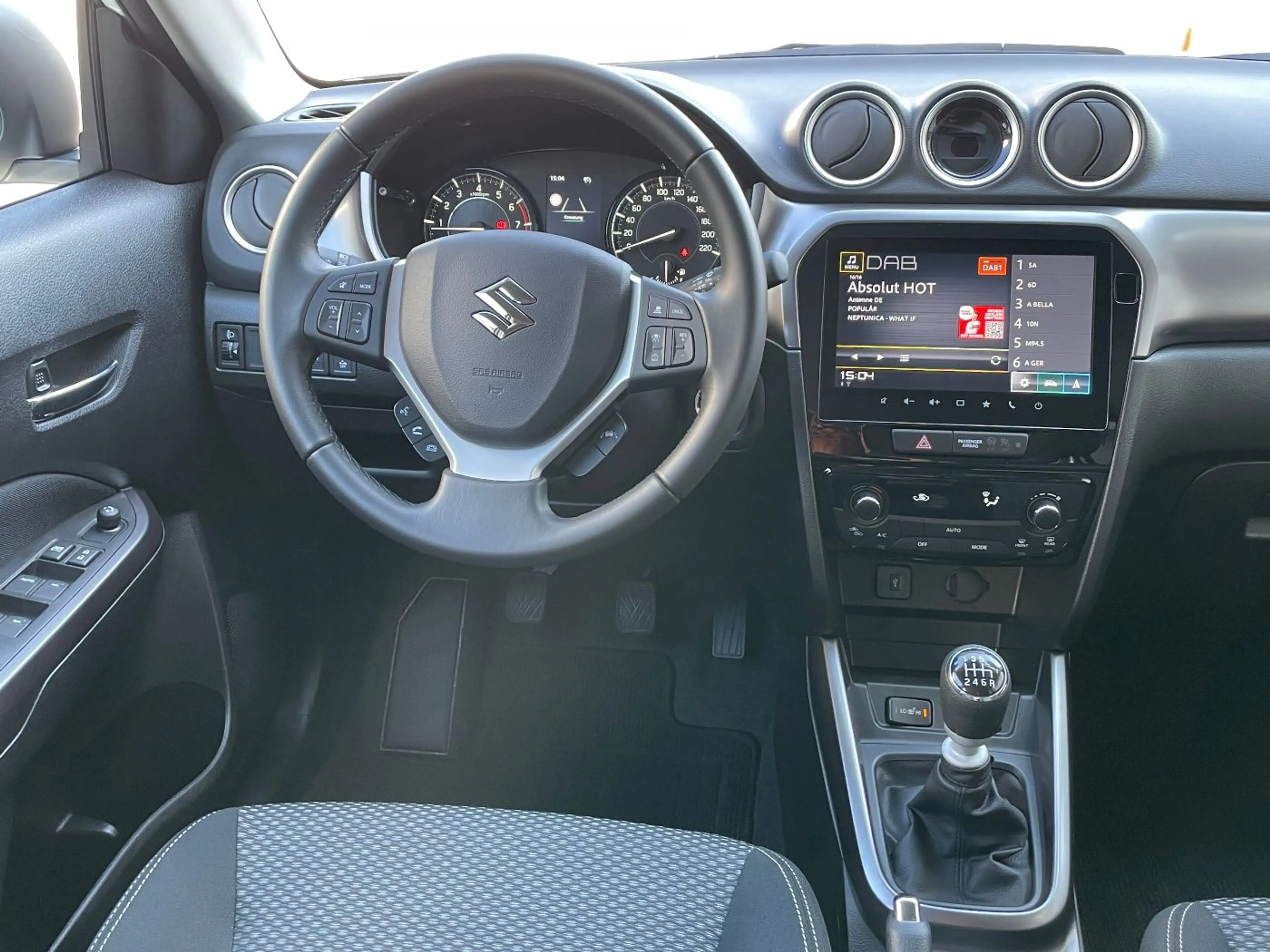 Suzuki Vitara Comfort Navi Kamera LED SHZ Alarm SHZ — photo 21