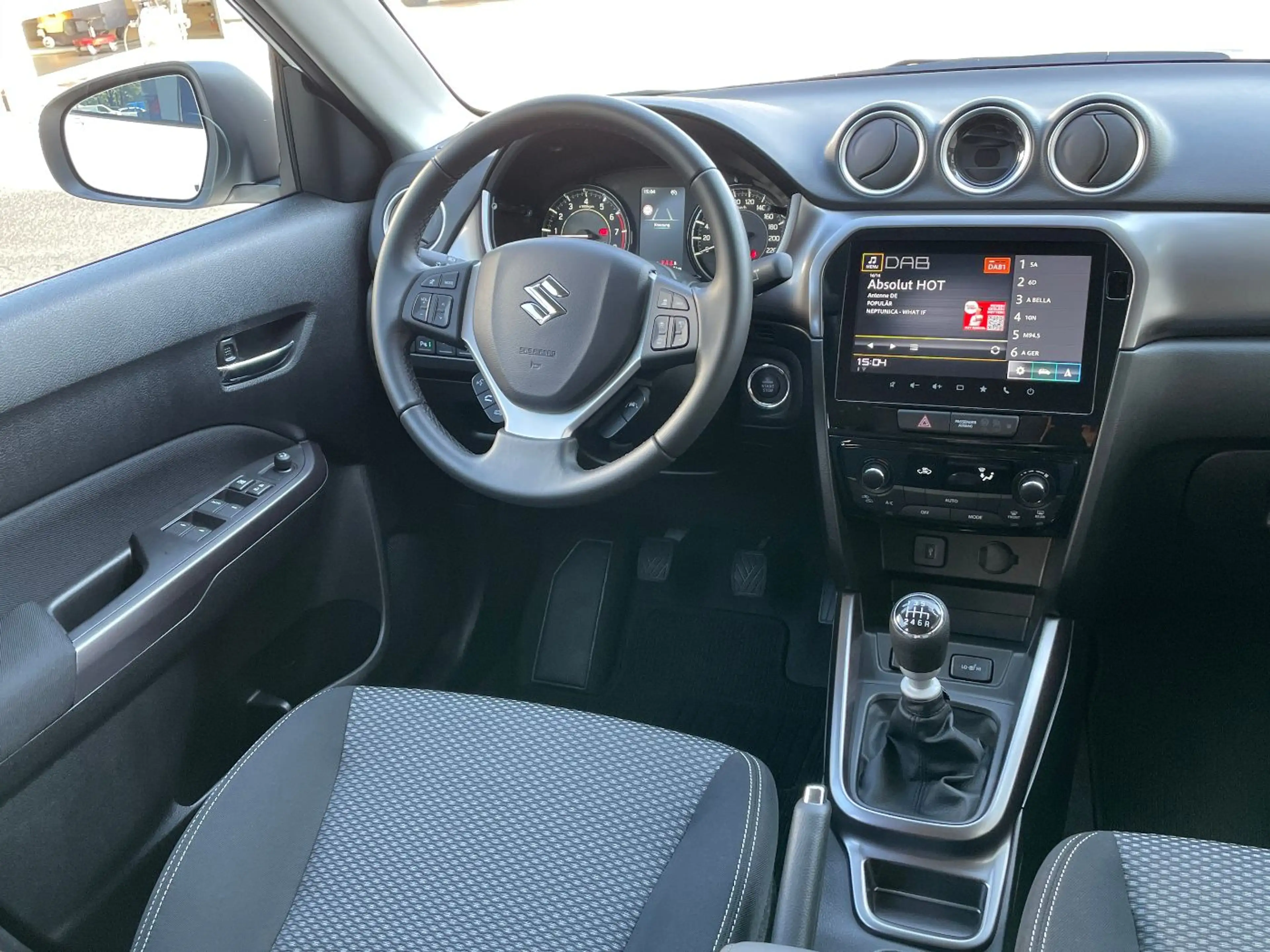 Suzuki Vitara Comfort Navi Kamera LED SHZ Alarm SHZ — photo 17