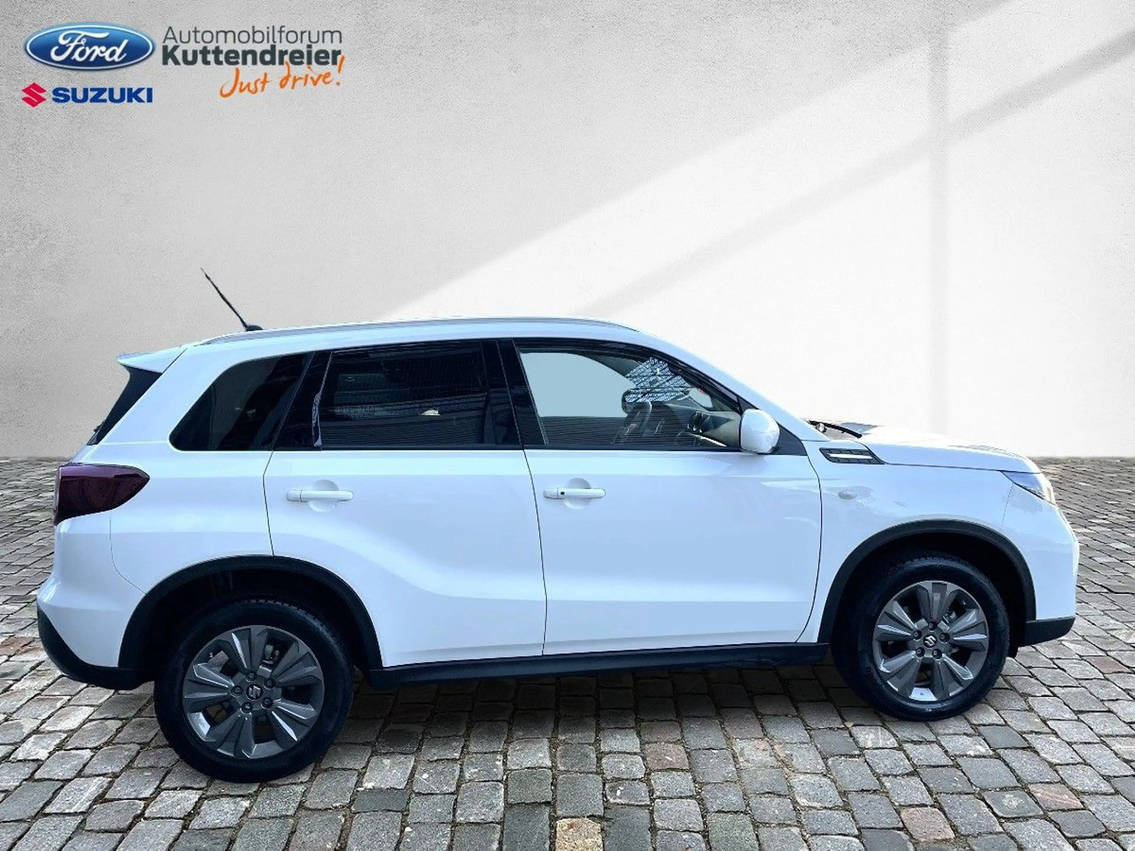 Suzuki Vitara Comfort Navi Kamera LED SHZ Alarm SHZ — photo 14