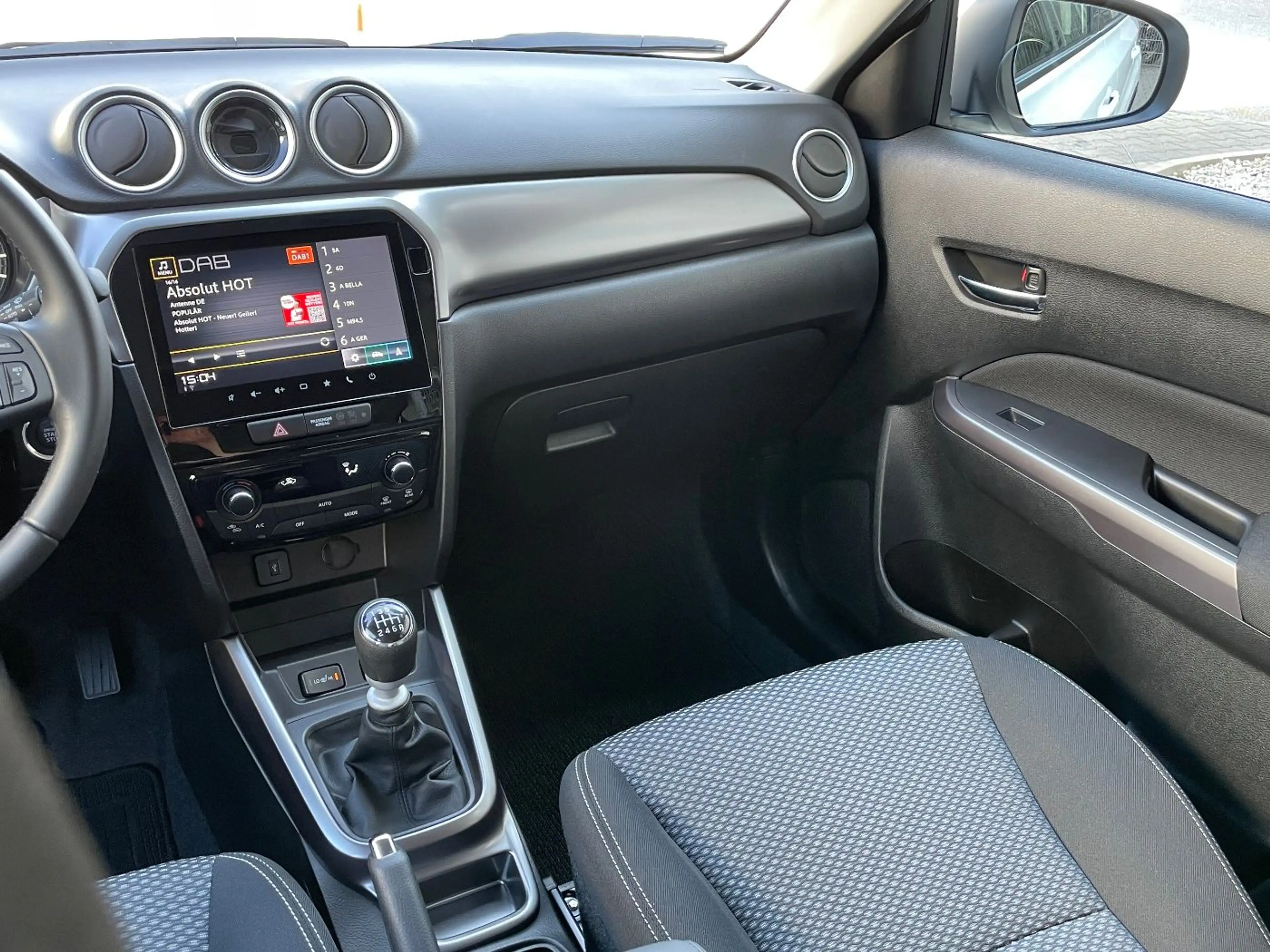 Suzuki Vitara Comfort Navi Kamera LED SHZ Alarm SHZ — photo 22