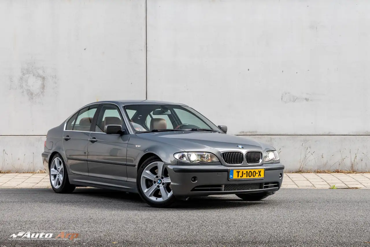 BMW 3 Series 330 2004