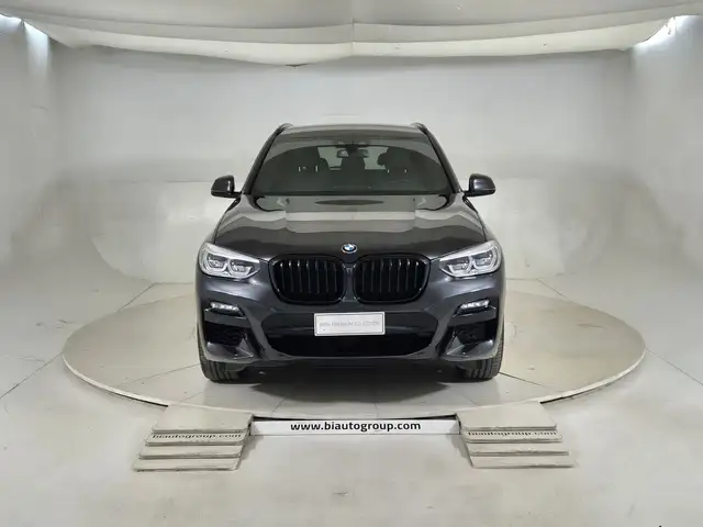 BMW X3 view 3