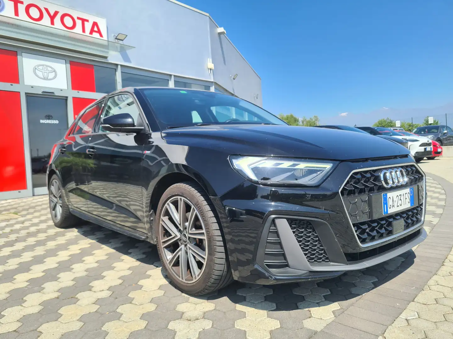 Audi A1 A1 Sportback 30 1.0 tfsi S Line Edition s-tronic Černá - 2