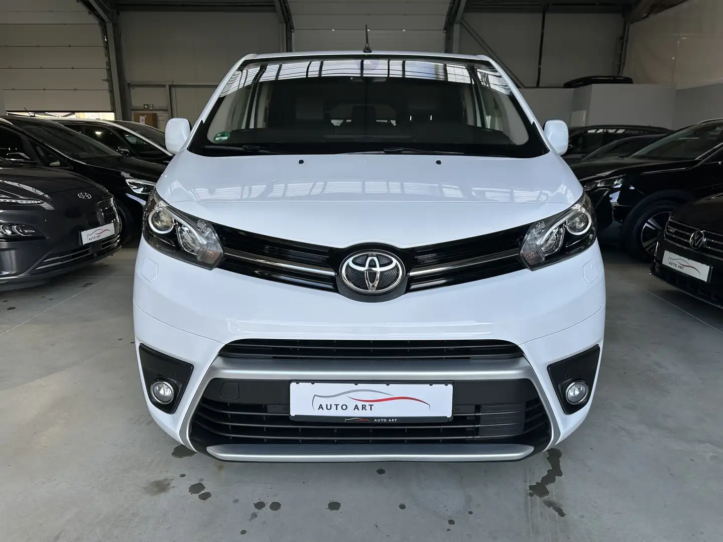 Toyota Proace L1 8Sitzer ACC Leder SHZ Navi CarPl. DAB Blanc - 2
