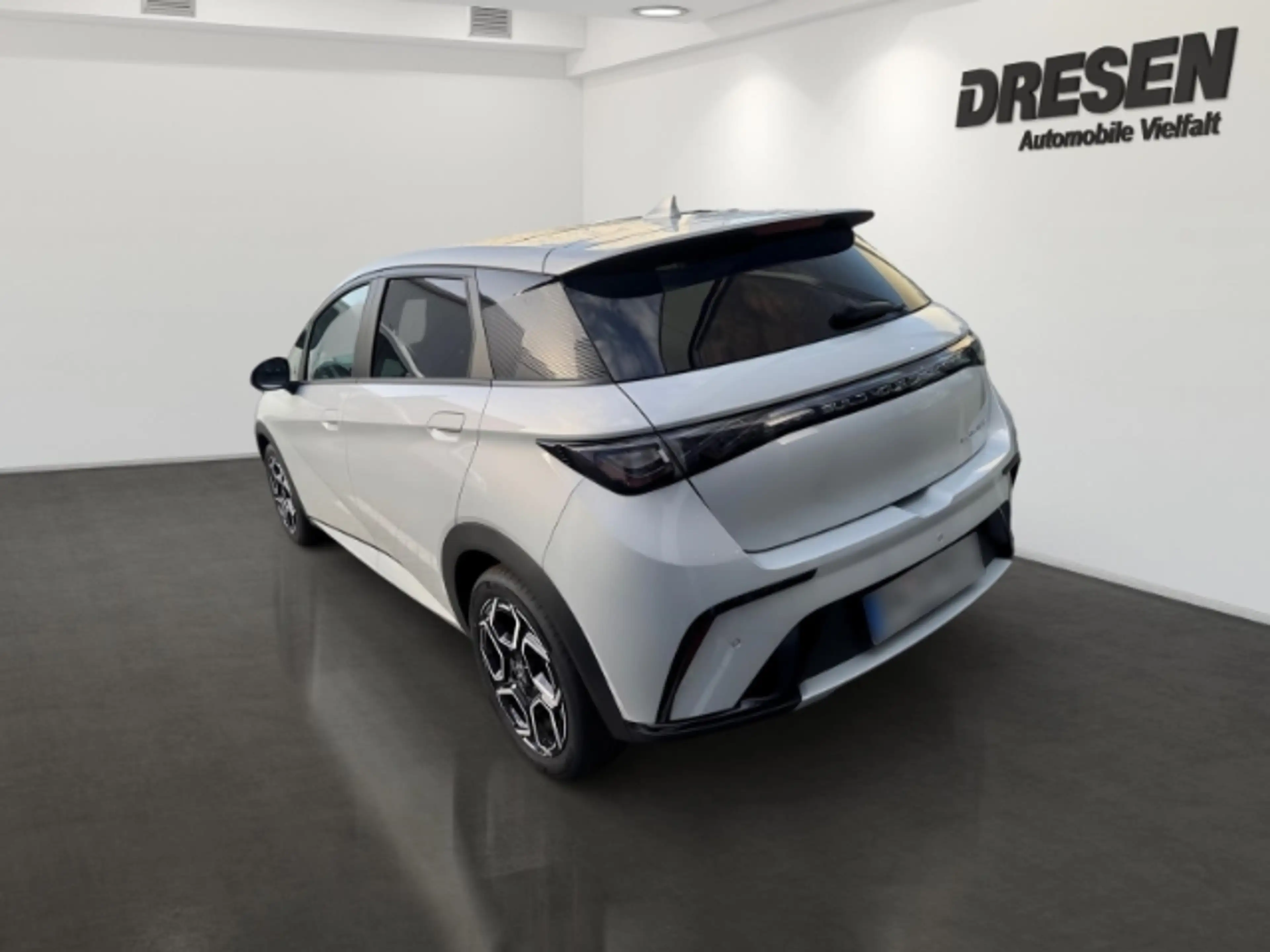 BYD Dolphin Design 360Kamera/Navi/Pano/Wärmepumpe — photo 2