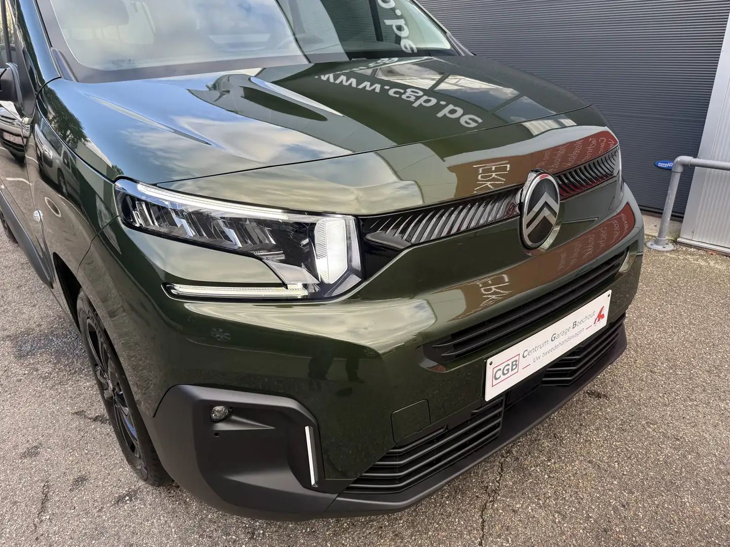 Citroen Berlingo 12PureTech 110 man6 PLUS STYLE PACK Vert - 2