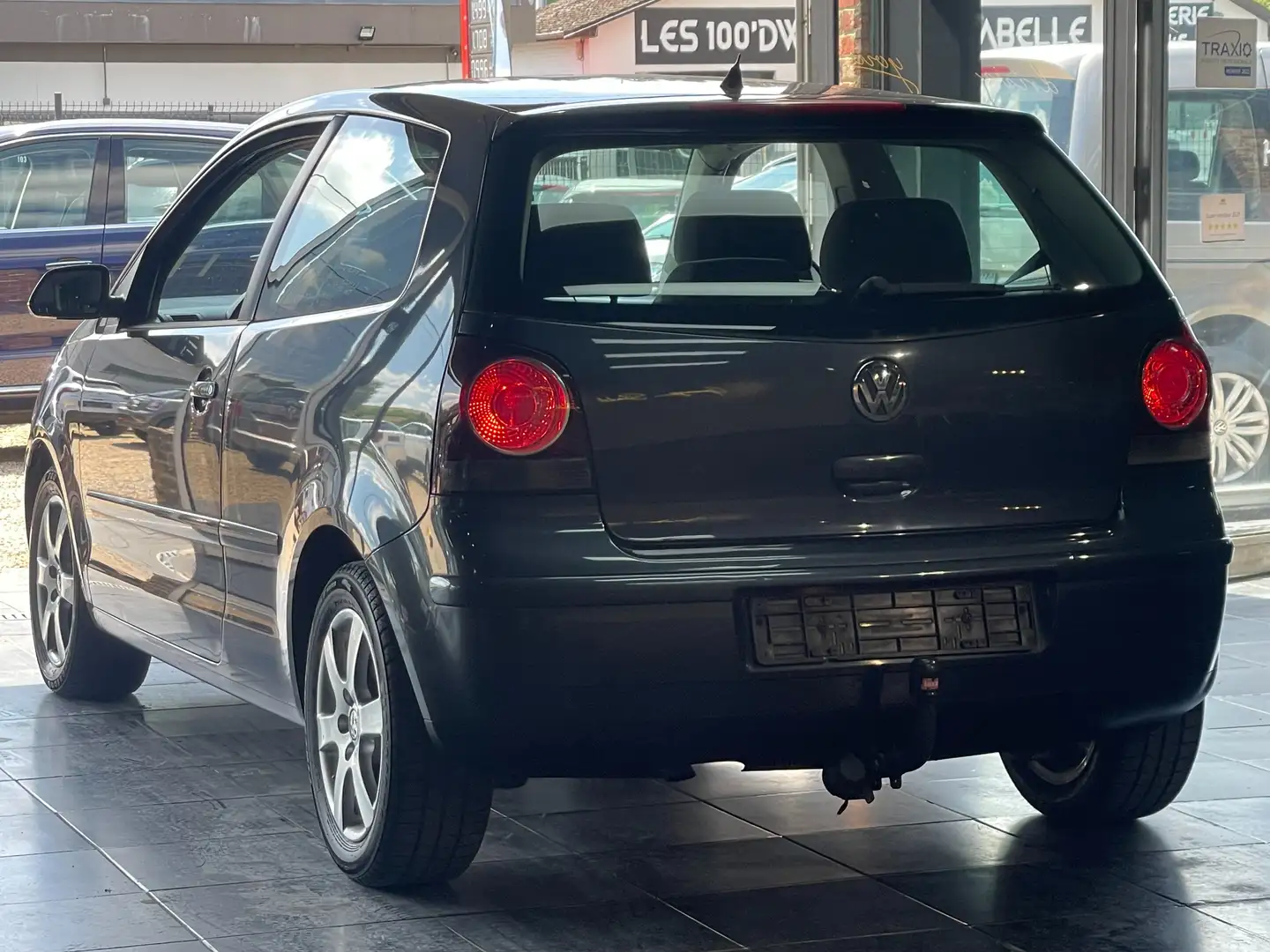 Volkswagen Polo 1.4 TDi Comfortline 70CH*CLIMATISATION*PRET A IMMA Grijs - 2
